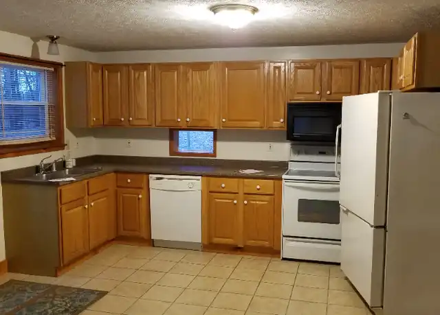 Property at 22 Weymouth Rd, Gray, ME, 04039, 1 bed, 1 bath, [object Object]