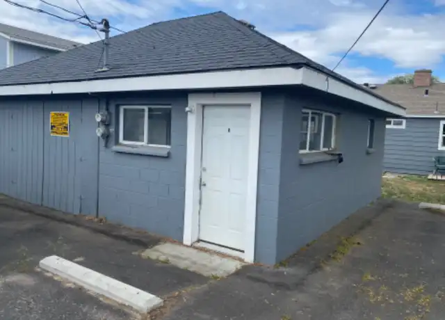 Property at 1033 W Columbia Ave Unit B, Moses Lake, WA, 98837, 1 bed, 1 bath, [object Object]