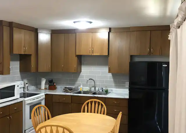 Property at 2309 University Ave, Saint Joseph, MO, 64503, 3 beds, 1 bath, [object Object]