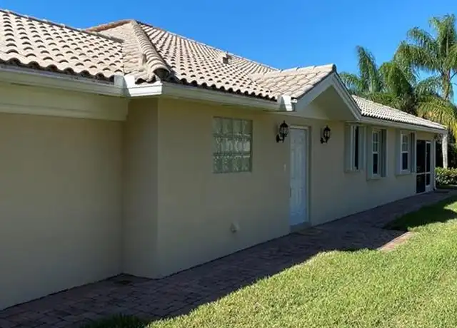Property at 5061 Kingston Way, Naples, FL, 34119, 2 beds, 2 baths, [object Object]
