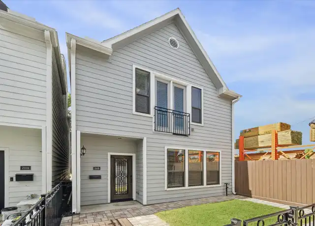 Property at 211 W 25th St Unit B, Houston, TX, 77008, 3 beds, 2.5 baths, [object Object]