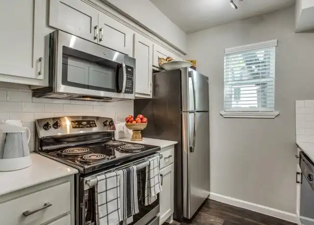 Property at 7510 Brompton Rd, Houston, TX, 77025, 2 beds, 2 baths, [object Object]