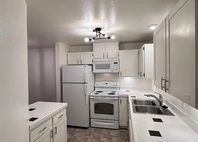 Property at The Ridge - 2008 Evergreen Park Dr SW, Olympia, WA, 98502, 1-2 bed, 1 bath, [object Object]