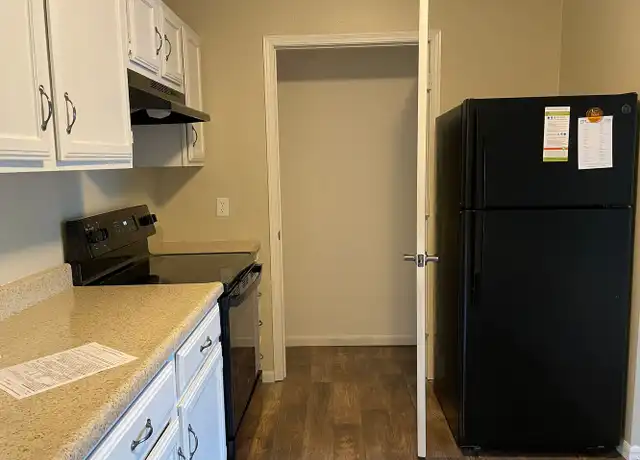 Property at 72-04 Mission View - 5939 Outlook St, Mission, KS, 66202, 1 bed, 1 bath, [object Object]