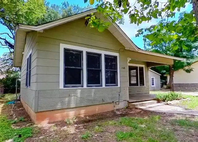 Property at 1508 Owens St, San Marcos, TX, 78666, 3 beds, 2 baths, [object Object]