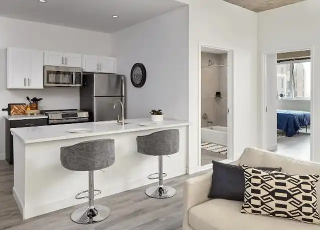 Property at 10 Commerce Ct, Newark, NJ, 07102, 2 beds, 1 bath, [object Object]