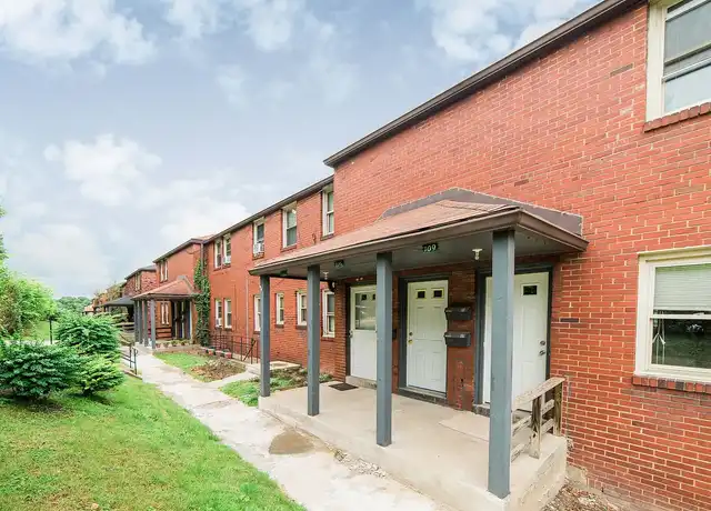 Property at Brentwood Towne Apartments - 100-139 W Bellecrest Ave, Pittsburgh, PA, 15227, 1 bed, 1 bath, [object Object]