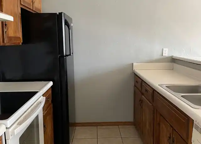 Property at 910 S Connecticut Ave, Joplin, MO, 64801, 2 beds, 1.5 baths, [object Object]