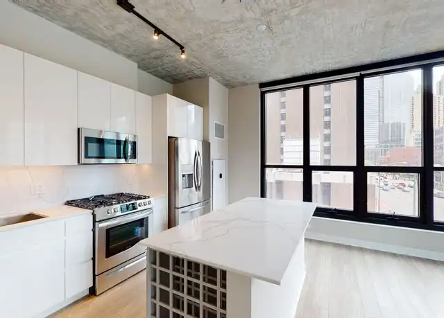 Property at 810 N Wells St Unit 311, Chicago, IL, 60610, 1 bed, 1 bath, [object Object]