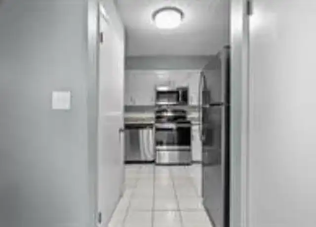 Property at Strasbourg Apartments - 5 NW Obrien Rd, Lees Summit, MO, 64063, 1 bed, 1 bath, [object Object]