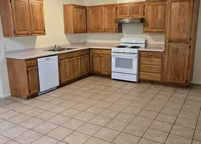 Property at 722 Olive St Unit B, Paso Robles, CA, 93446, 2 beds, 1 bath, [object Object]