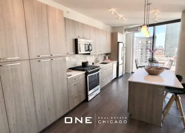 Property at 724 W Couch Pl Unit 2, Chicago, IL, 60661, 2 beds, 2 baths, [object Object]