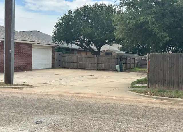 Property at 2102 87th St, Lubbock, TX, 79423, 2 beds, 2 baths, [object Object]