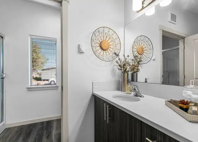Property at 630 NW Kingwood Ave Unit 202, 1 bed, Redmond, OR, 97756, 1 bed, 1 bath, [object Object]