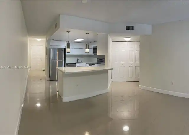 Property at 8343 Lake Dr #306, Doral, FL, 33166, 2 beds, 2 baths, [object Object]