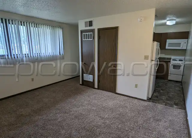 Property at 20 N 10th Ave Unit 12, Hiawatha, IA, 52233, 1 bed, 1 bath, [object Object]