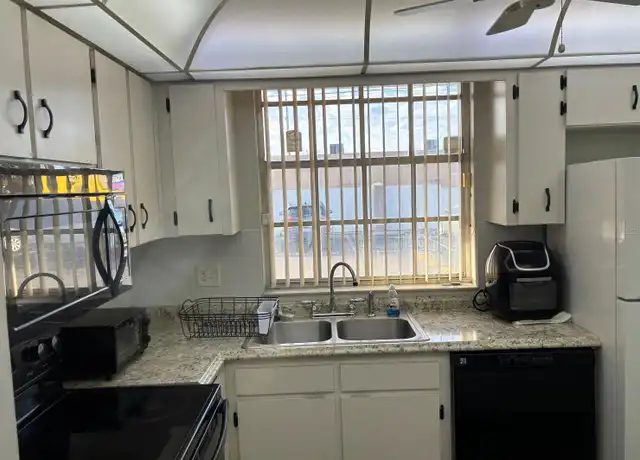 Property at 810 Oakgrove Dr #175, Brandon, FL, 33510, 1 bed, 1 bath, [object Object]