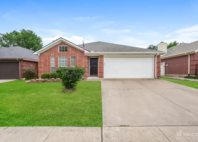 Property at 942 Tennessee Trl, Arlington, TX, 76017, 3 beds, 2 baths, [object Object]