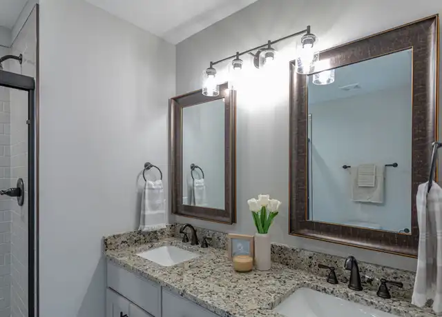 Property at 885 E Baddour Pkwy Unit 1, Lebanon, TN, 37087, 3 beds, 2.5 baths, [object Object]