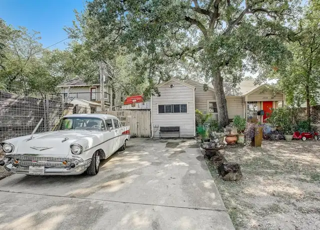 Property at 1305 Newfield Ln, Austin, TX, 78703, 3 beds, 2 baths, [object Object]