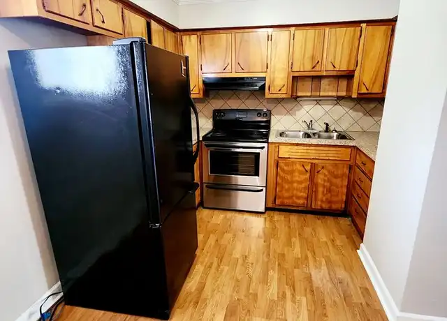Property at 915 Moreland Dr Unit 15, Kingsport, TN, 37664, 2 beds, 1.5 baths, [object Object]