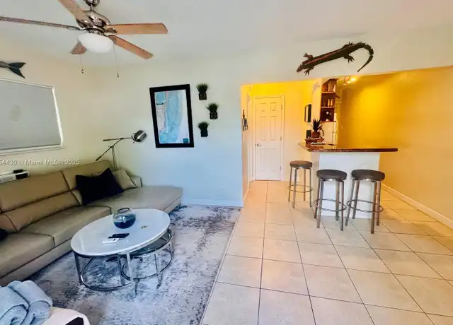 Property at 637 NE 16th St Unit 637, Fort Lauderdale, FL, 33304, 1 bed, 1 bath, [object Object]