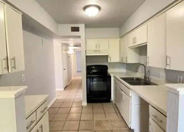 Property at 6812 Trail Lake Dr Unit B, Fort Worth, TX, 76133, 2 beds, 2 baths, [object Object]