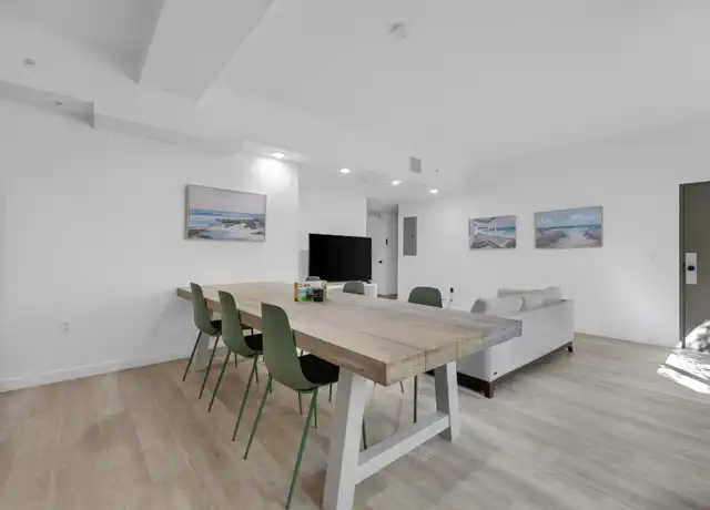 Property at 475 SW 7th St Unit 1Bed, Miami, FL, 33130, 1 bed, 1 bath, [object Object]