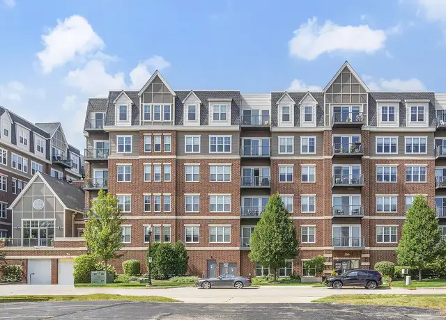 Photo of 250 S Naperville Rd, Wheaton, IL 60187