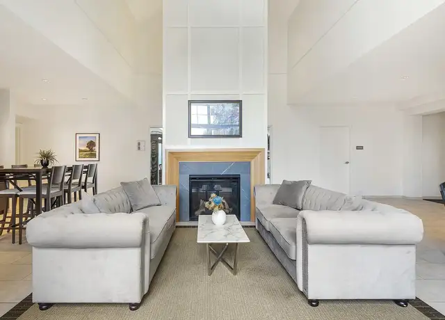 Photo of 250 S Naperville Rd, Wheaton, IL 60187