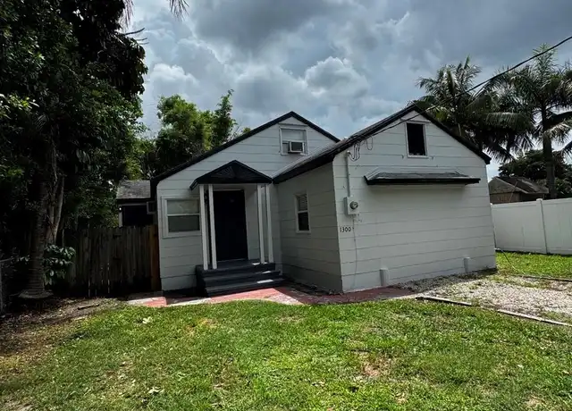 Property at 1300 Mathis St, Lake Worth, FL, 33461, 3 beds, 2 baths, [object Object]