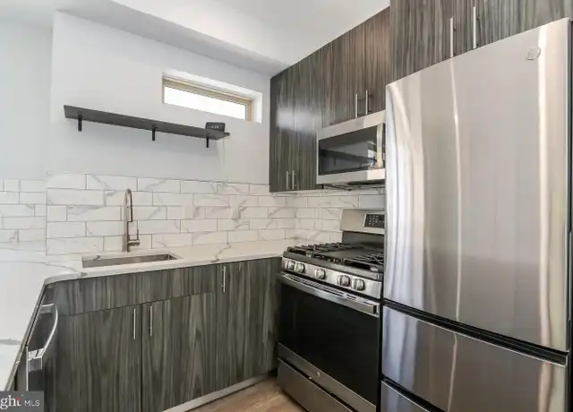 Property at 917 N 15th St #2, Philadelphia, PA, 19130, 2 beds, 2 baths, [object Object]
