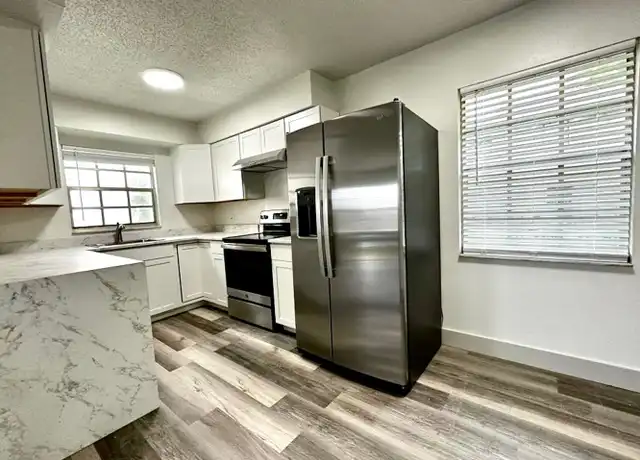 Property at 2818 NE 7th St Unit 2820, Ocala, FL, 34470, 2 beds, 1 bath, [object Object]