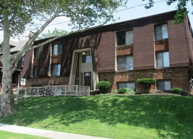 Property at 1770 Summit St Unit 2E, Columbus, OH, 43201, 2 beds, 1 bath, [object Object]