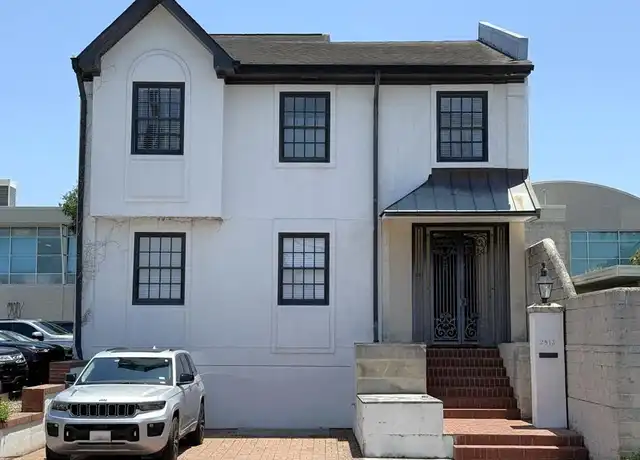 Property at 2813 Saint St, Houston, TX, 77027, 3 beds, 3.5 baths, [object Object]