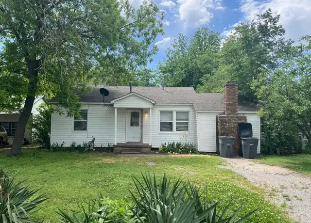 Property at 1606 SW H Ave, Lawton, OK, 73501, 2 beds, 1 bath, [object Object]