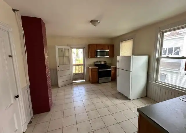 Property at 120 Walnut St, Somerville, MA, 02145, 3 beds, 1 bath, [object Object]