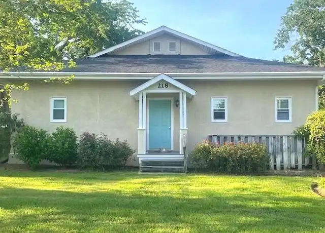 Property at 218 Linden Ave, Edgewater, MD, 21037, 2 beds, 1 bath, [object Object]