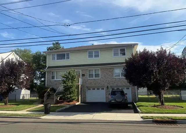 Property at 31 Poplar Ave, Little Ferry, NJ, 07643, 3 beds, 1 bath, [object Object]