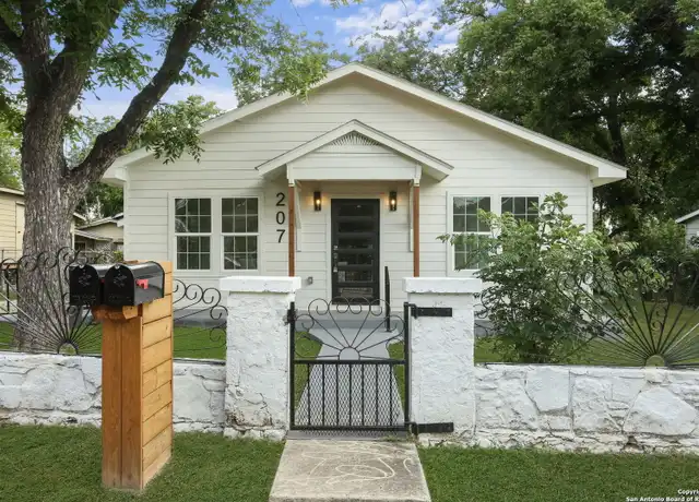 Property at 207 Alvarez Pl Unit 1, San Antonio, TX, 78204, 2 beds, 2 baths, [object Object]