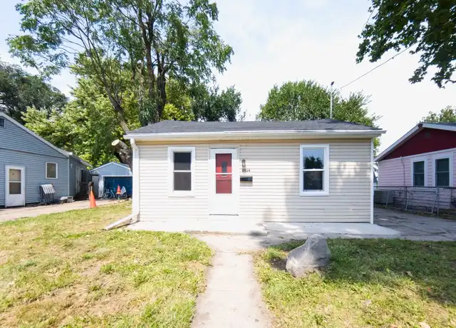 Property at 2826 Lyon St, Des Moines, IA, 50317, 2 beds, 1 bath, [object Object]