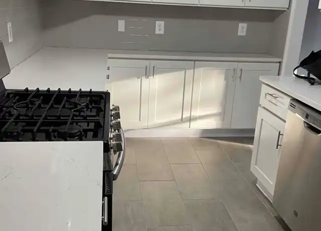 Property at 4 Hooker Ave Unit A, Middlesex, NJ, 08846, 2 beds, 1 bath, [object Object]