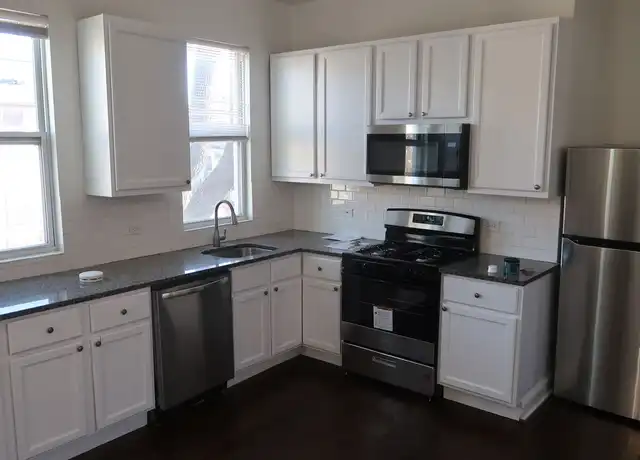 Property at 3800 W Diversey Ave Unit 2R, Chicago, IL, 60647, 3 beds, 1 bath, [object Object]