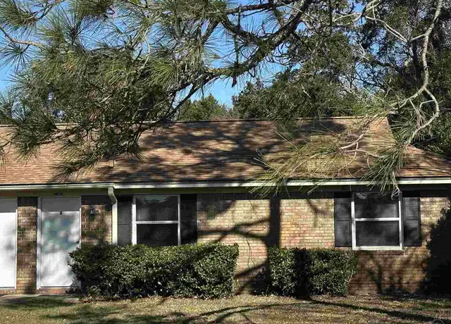 Property at 3406 Green Briar Cir Unit B, Gulf Breeze, FL, 32563, 2 beds, 1 bath, [object Object]