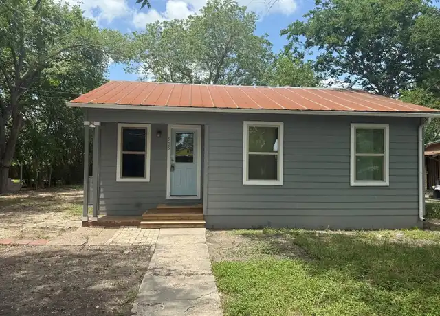 Property at 505 Ruddy St, Lockhart, TX, 78644, 3 beds, 2 baths, [object Object]