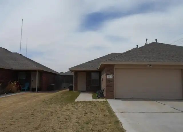 Property at 9802 Avenue U Unit B, Lubbock, TX, 79423, 3 beds, 2 baths, [object Object]