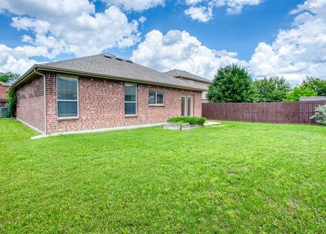 Photo of 3936 Grizzly Hills Cir, Fort Worth, TX 76244