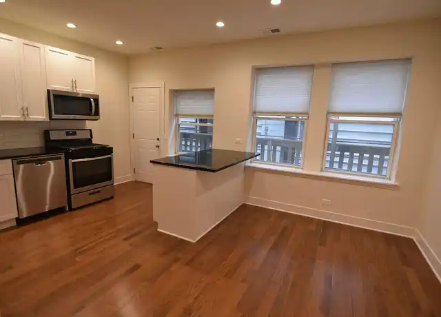 Property at 3230 N Clark St, Chicago, IL, 60657, 2 beds, 1 bath, [object Object]
