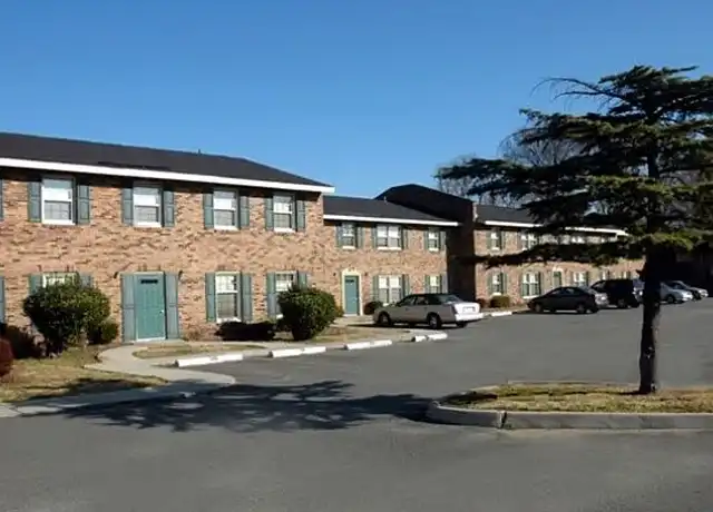 Property at Chestnut Arms Apartments - 6300 Grossman Pl, Newport News, VA, 23605, 1 bed, 1 bath, [object Object]