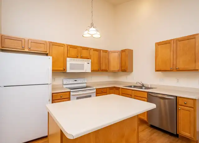 Property at 20 Redtail Bnd, Coralville, IA, 52241, 3 beds, 2 baths, [object Object]